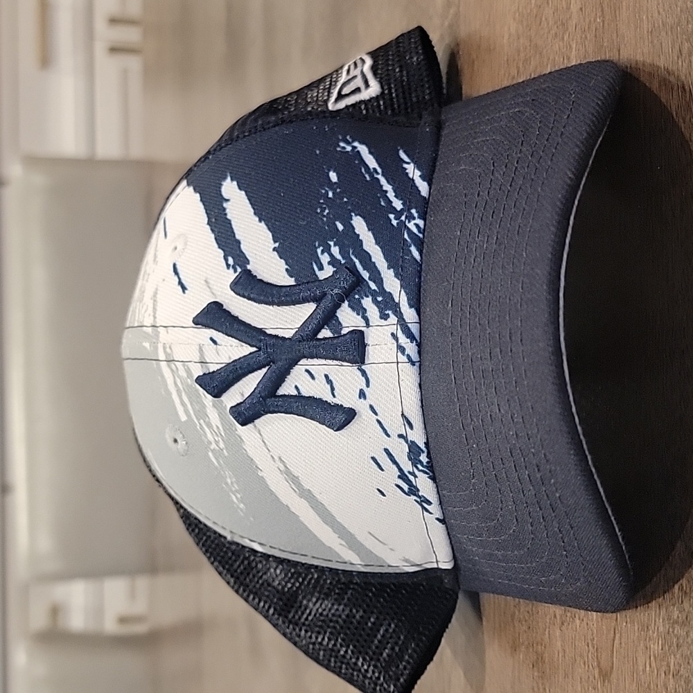 New ERA NY YANKEES Rare Marble 9FORTY Adjustable Snapback Hat OS Youth